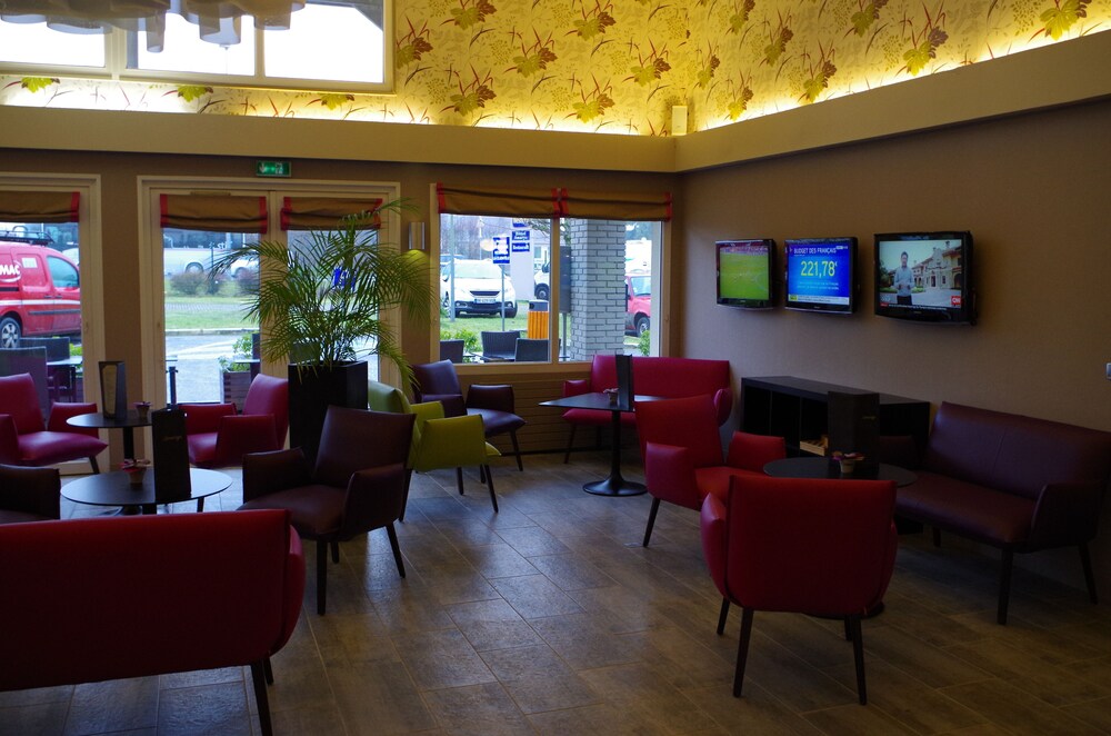 Hotel Lounge