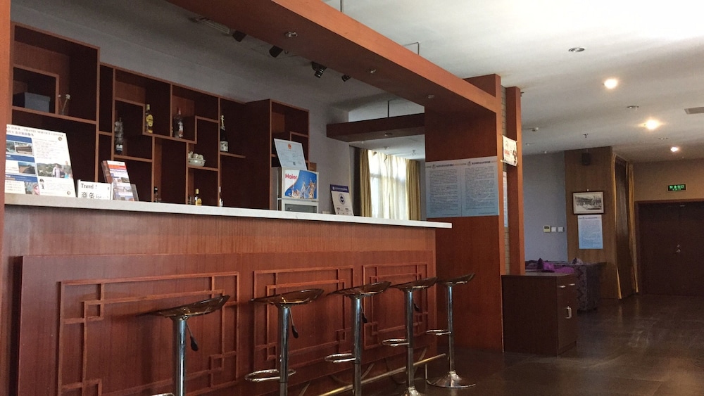 Hotel Bar