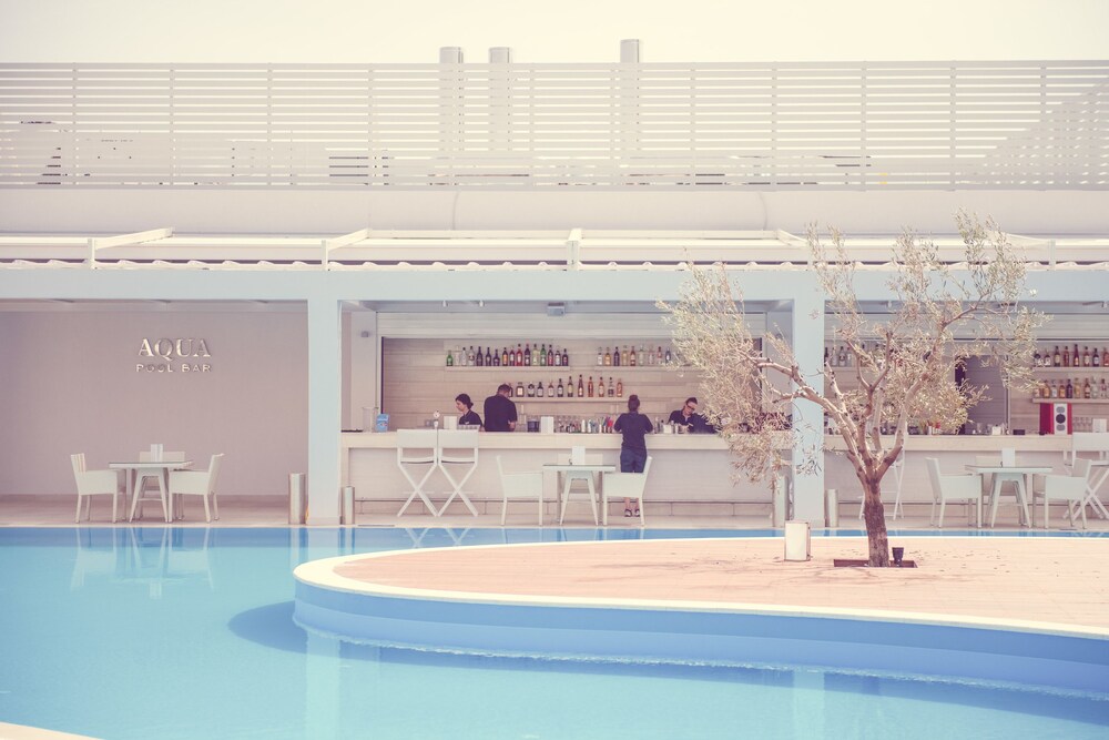 Poolbar