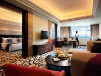 Royal Sea View Suite