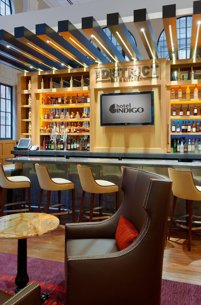 Hotel Bar