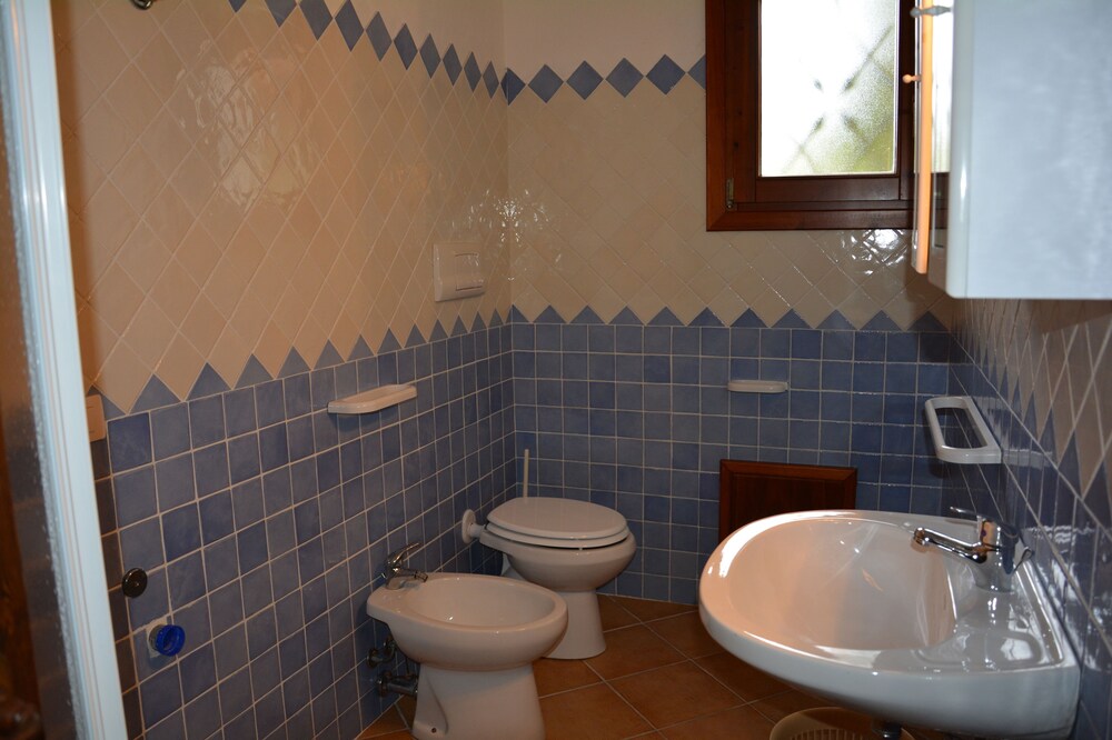 Studio - Bathroom