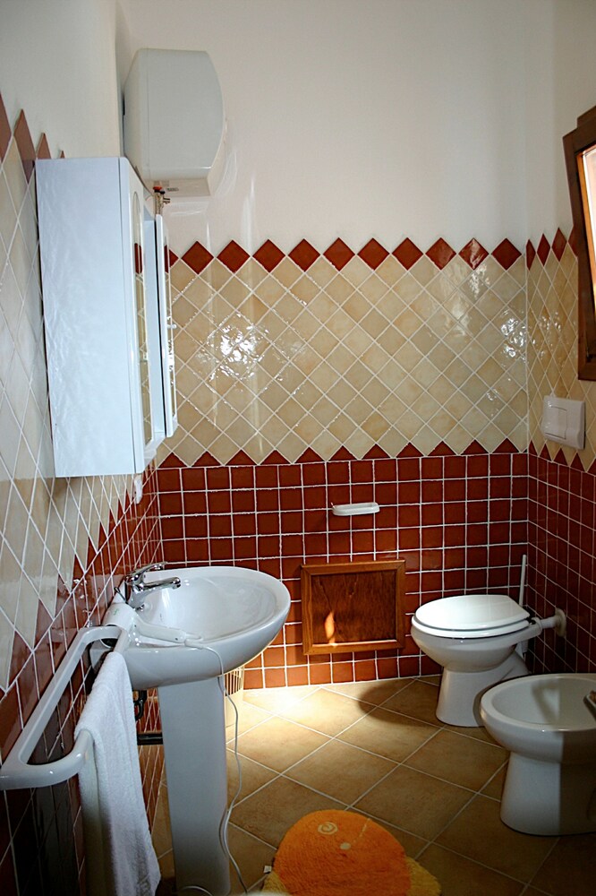 Apartment, 2 Bedrooms - Bathroom