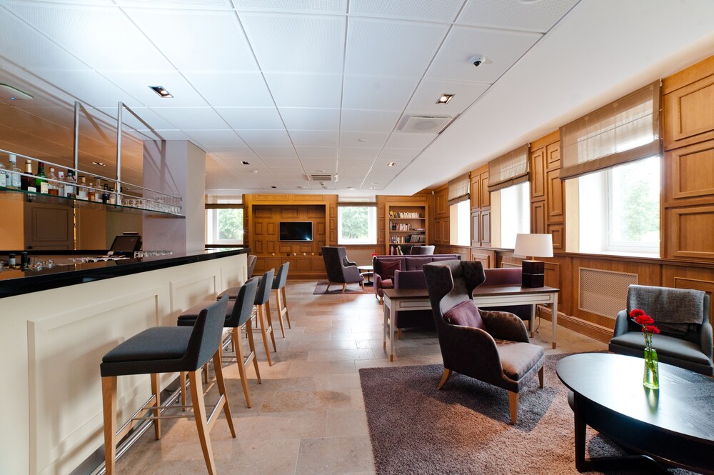 Hotel Lounge