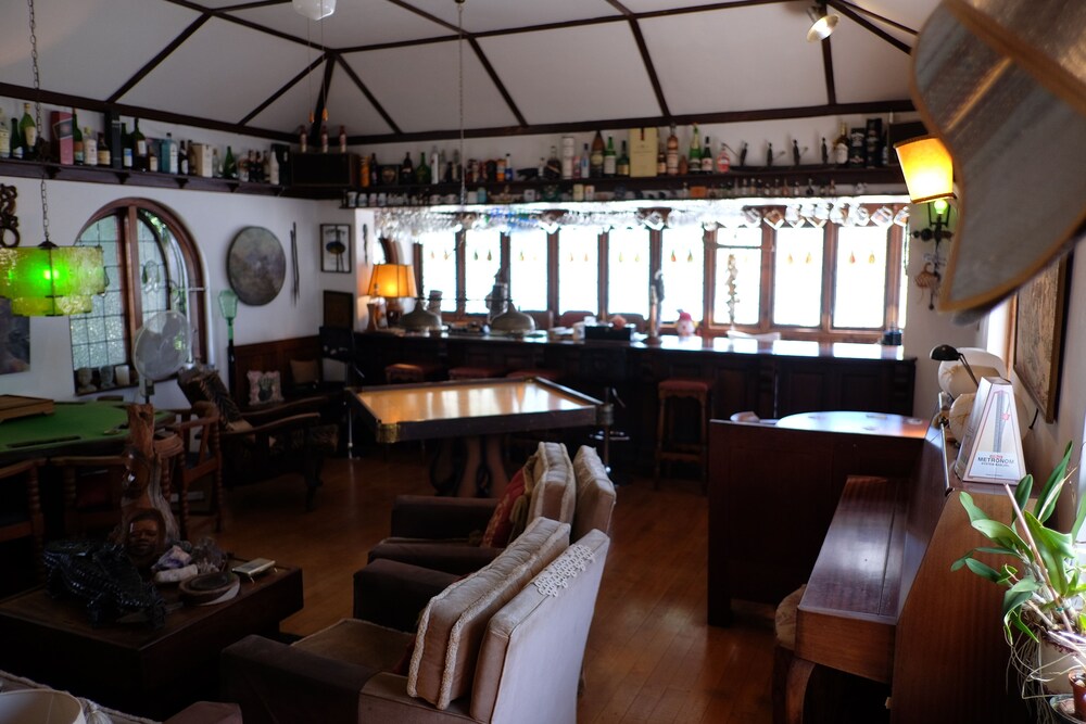 Hotel Lounge
