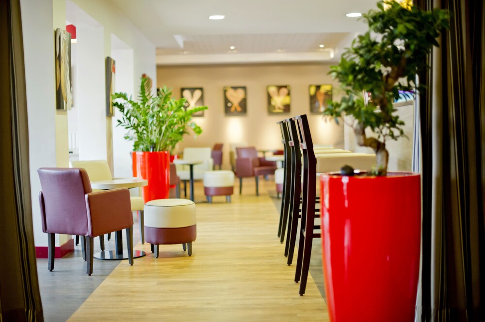 Hotel Lounge