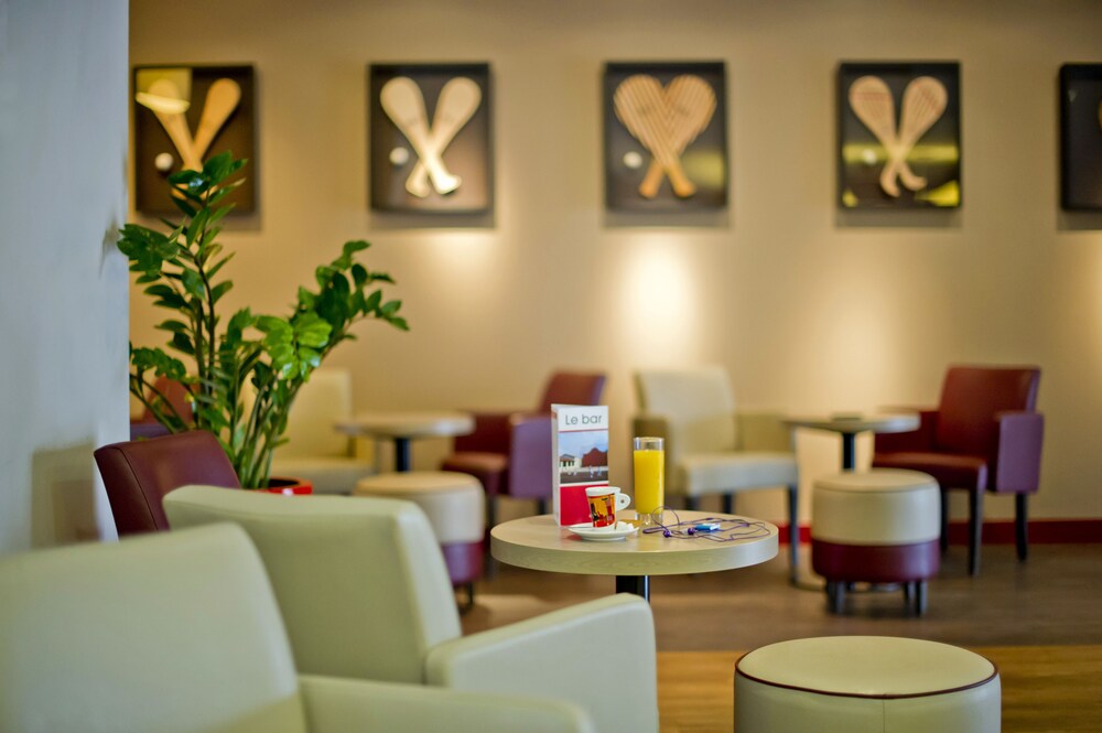 Hotel Lounge