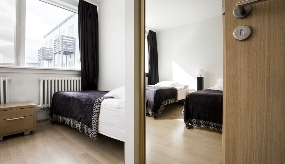 Apartment, 4 Bedrooms - Guestroom
