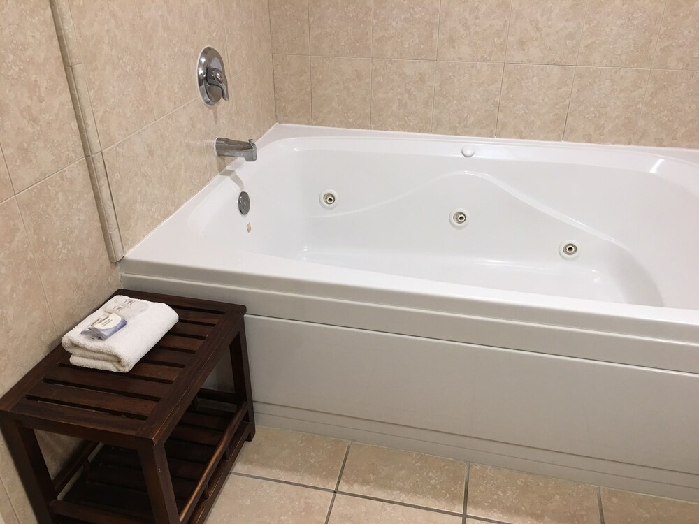 Jetted Tub