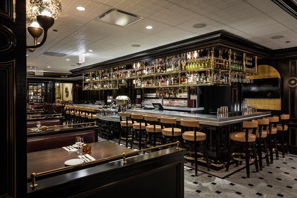 Hotel Bar