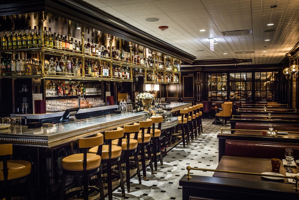 Hotel Bar