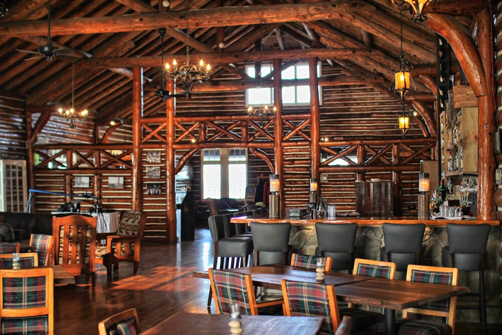 Hotel Lounge