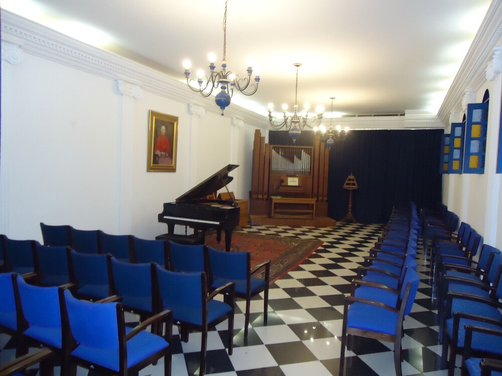 Theater Show