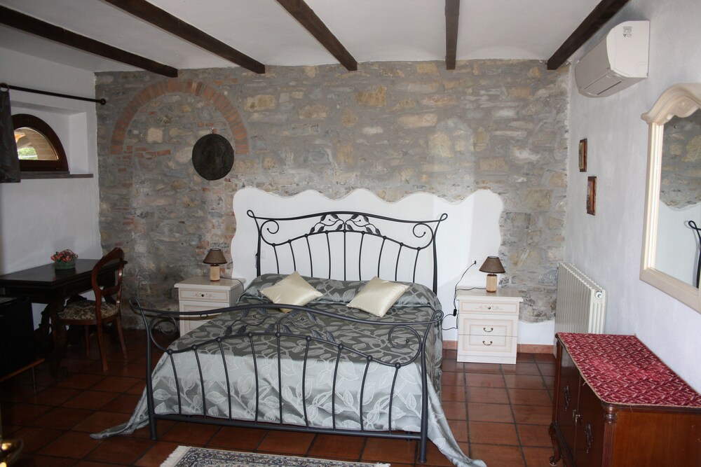 Triple Room - Featured Image