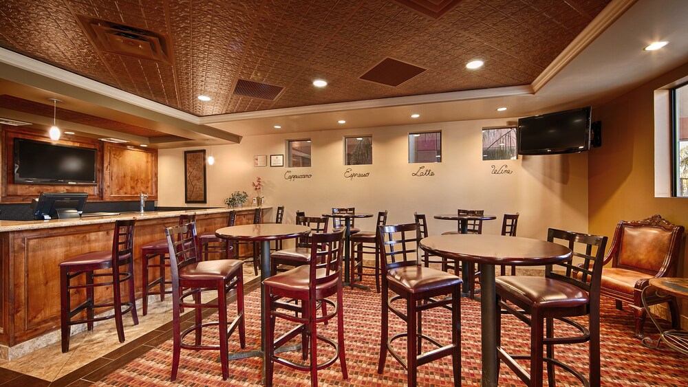 Hotel Lounge
