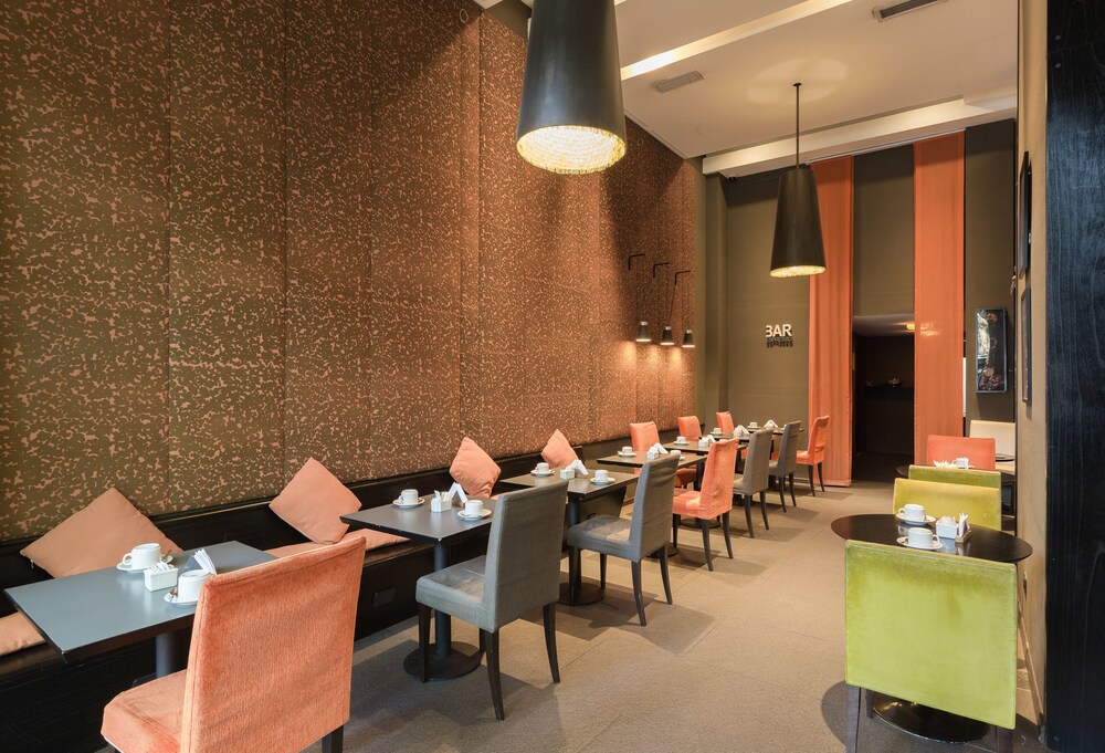 Hotel Lounge