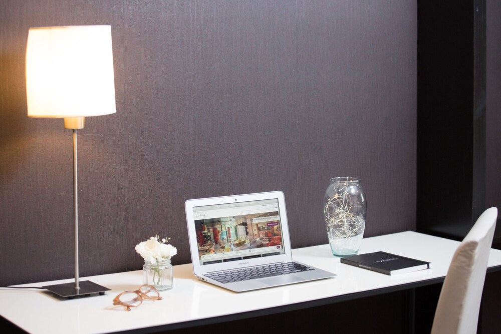 In-Room Business Center