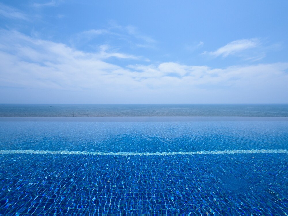 Infinity Pool