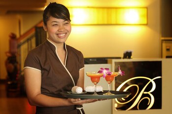 Hotel Bar