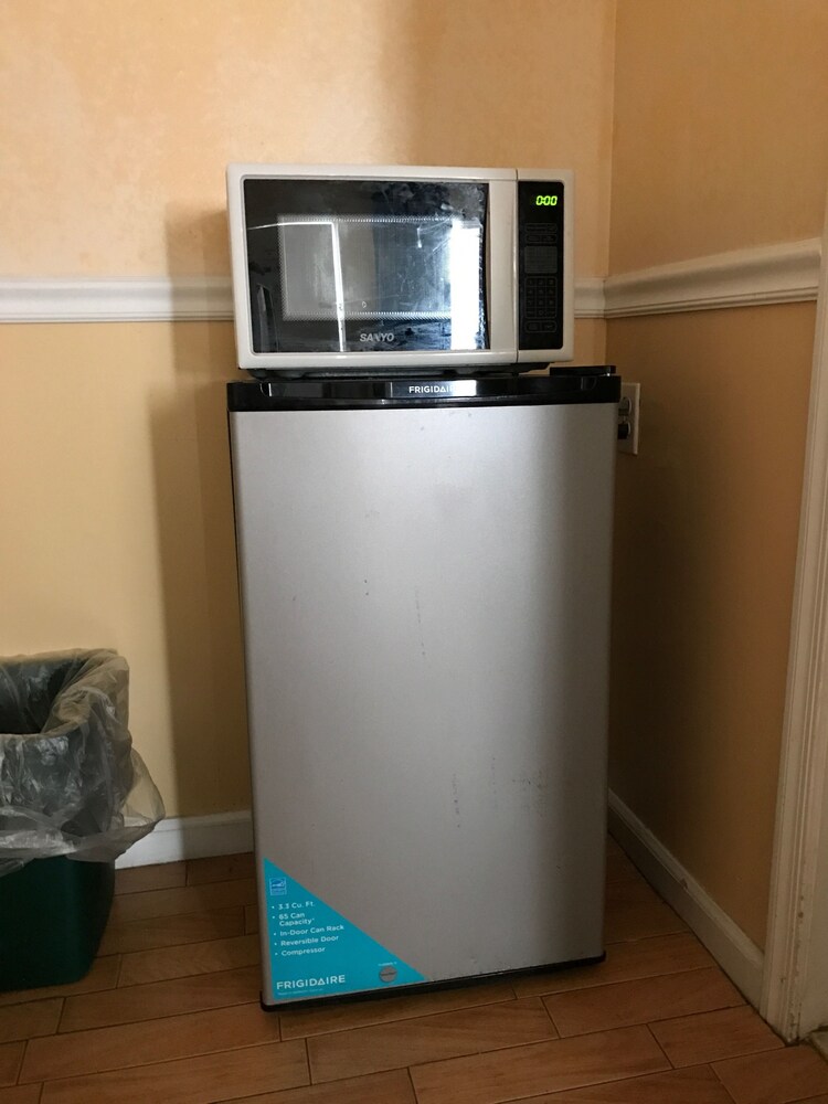 Mini-Refrigerator