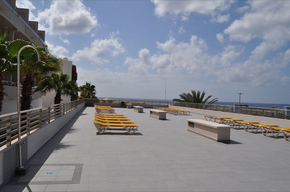 Sundeck