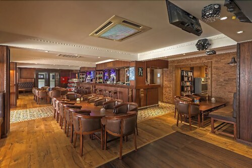Hotel Bar