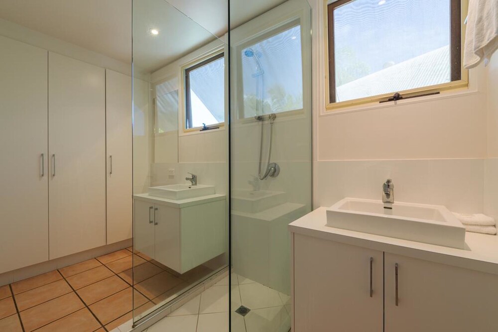 욕실 (슈피리어 아파트, 침실 2개 (Superior Two Bedroom Beach House))