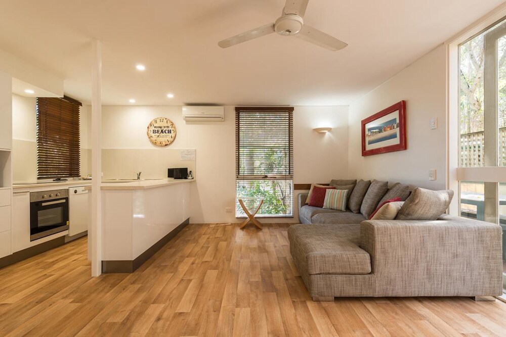 거실 공간 (슈피리어 아파트, 침실 2개, 금연 (Superior Two Bedroom Beach House 6 P))