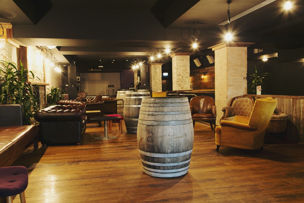 Hotel Lounge
