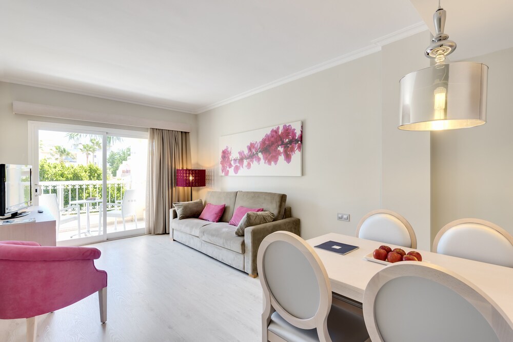 Standard Apartment - Living Area