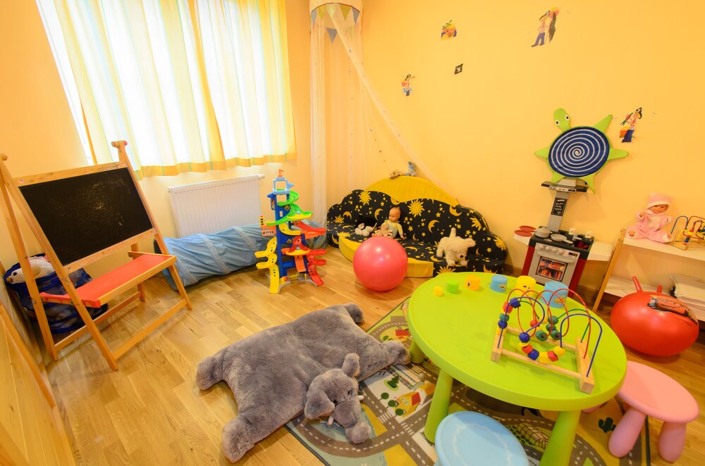 Childrens Play Area - Indoor