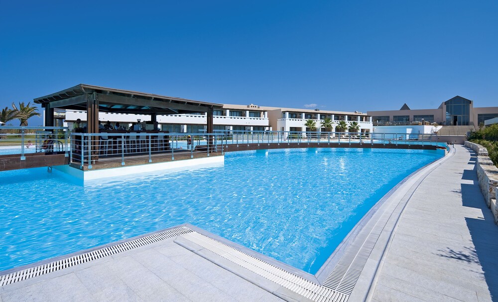 Poolside Bar