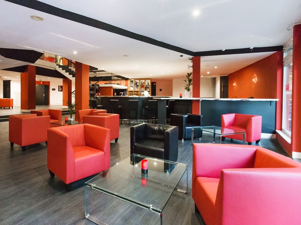 Hotel Bar