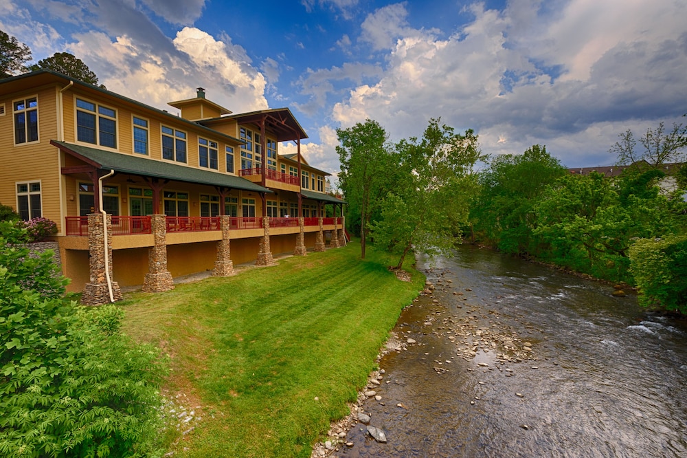RiverStone Resort Spa  2018 Room Prices from  169  Deals Reviews