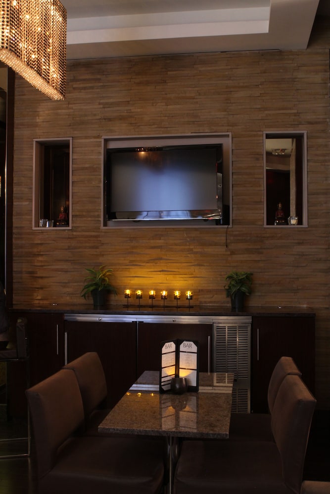 Hotel Lounge