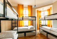 8 Bed Mixed Dormitory with Shared bathroom