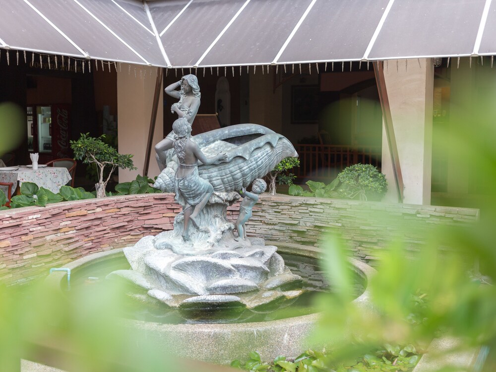 Courtyard View