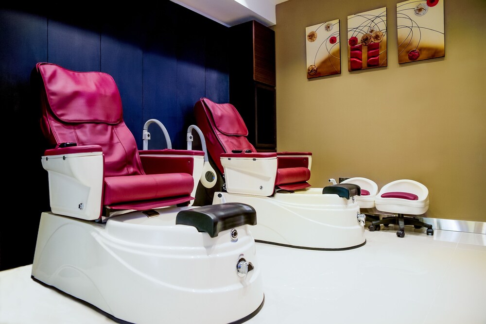 Nail Salon