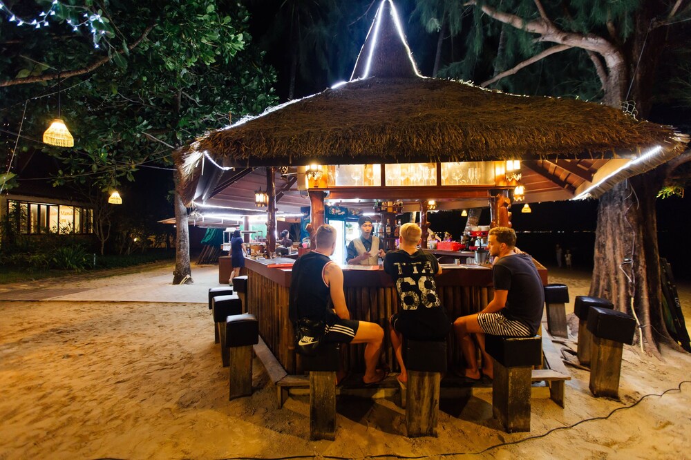 Hotel Bar