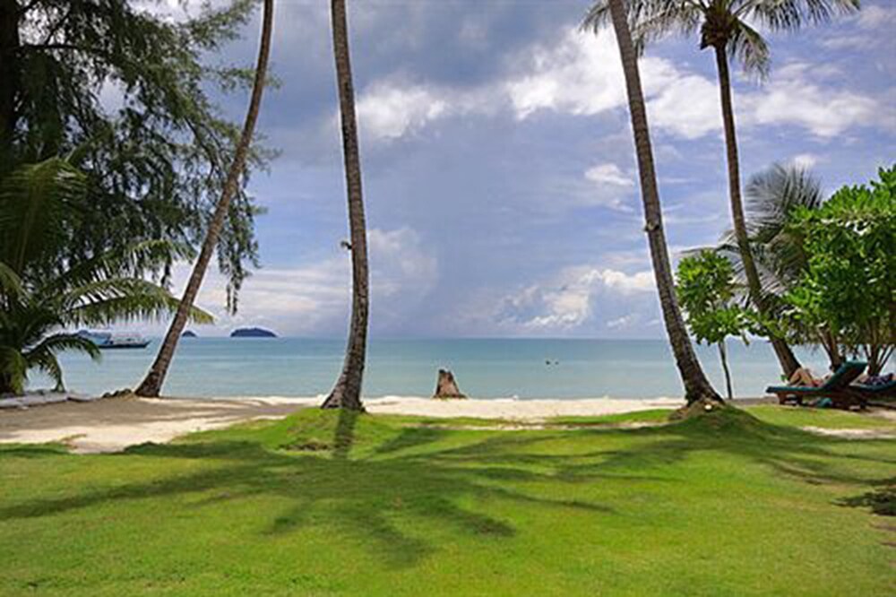 Beach/Ocean View