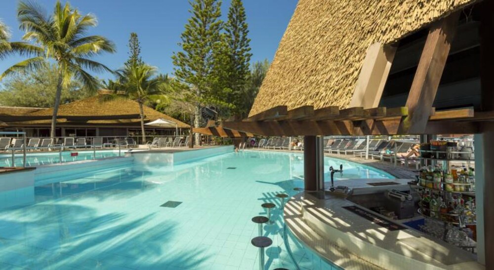 Poolside Bar