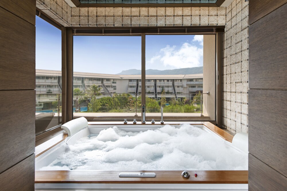 Jetted Tub