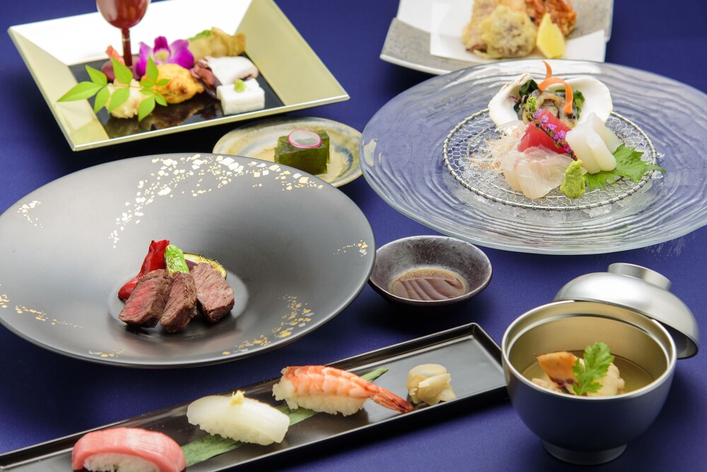Room Service - Dining
