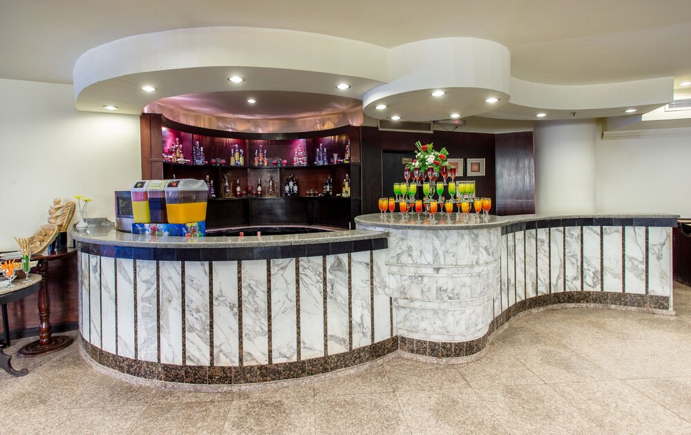Bar-salon de l'hôtel