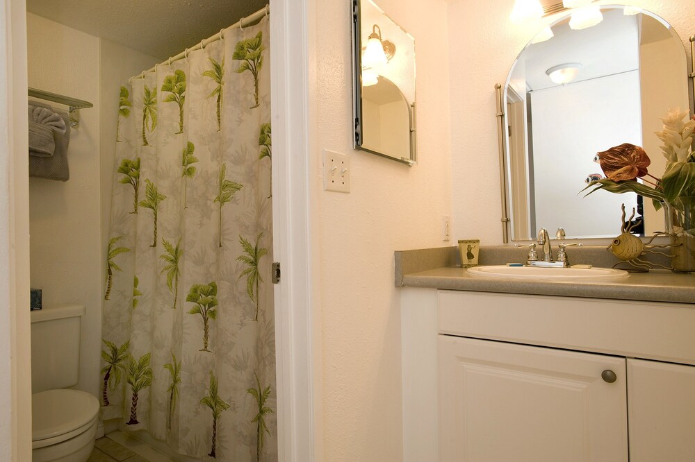 1 Bedroom, Non Smoking - Bathroom