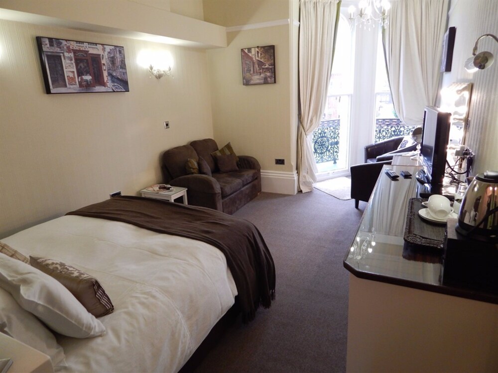 Guestroom