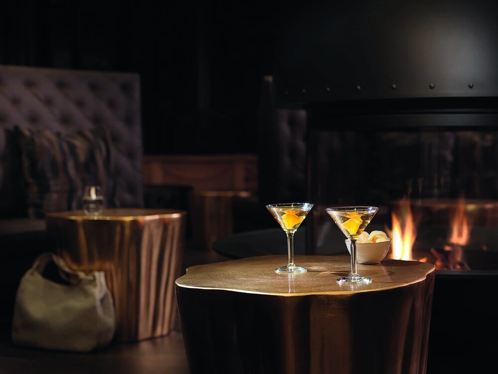 Hotel Bar