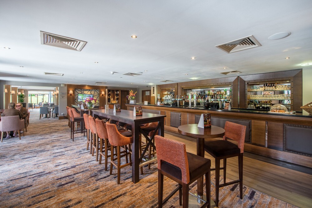 Hotel Bar