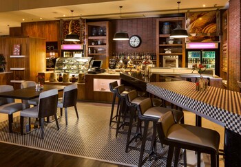 Hotel Lounge