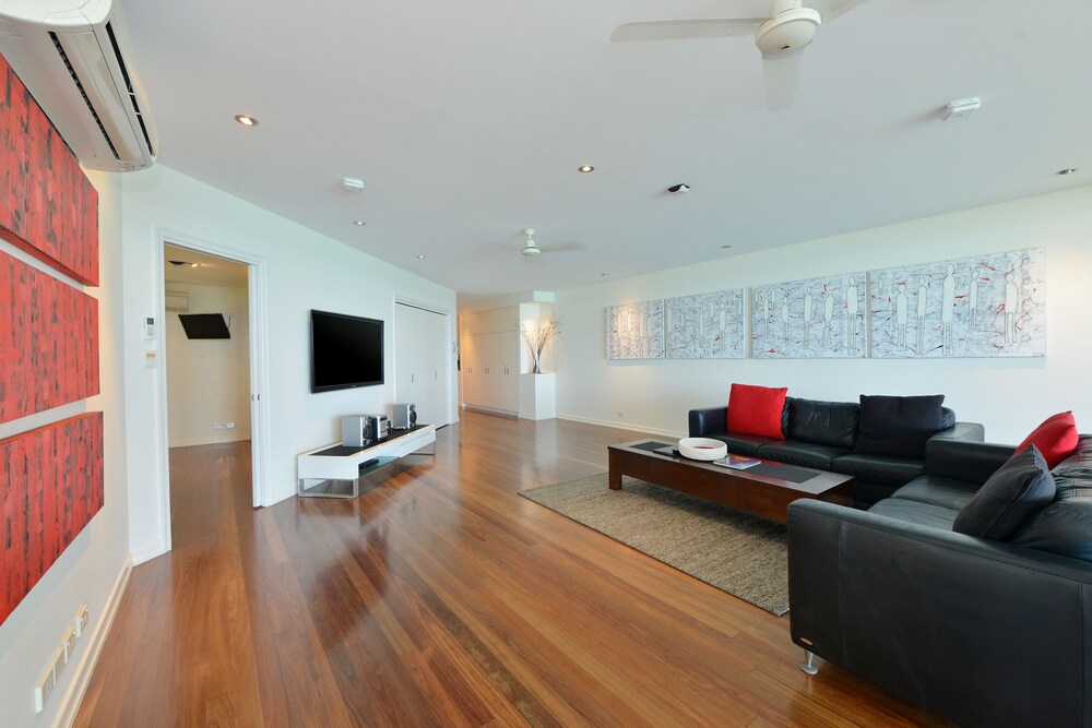 Standard Room, 2 Bedrooms, Ocean View - Living Room
